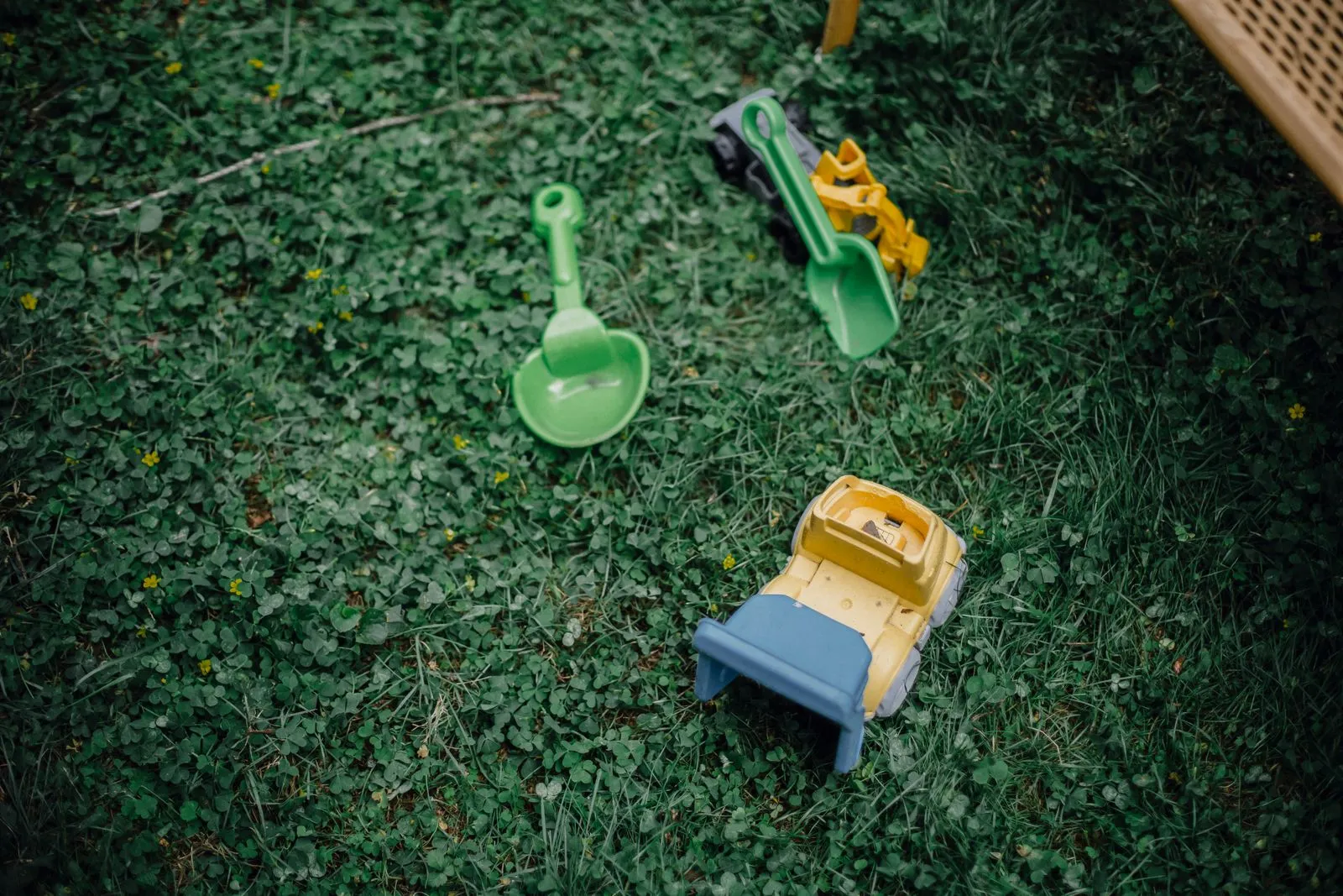 What to Pack for a Nature-Based Preschool Day